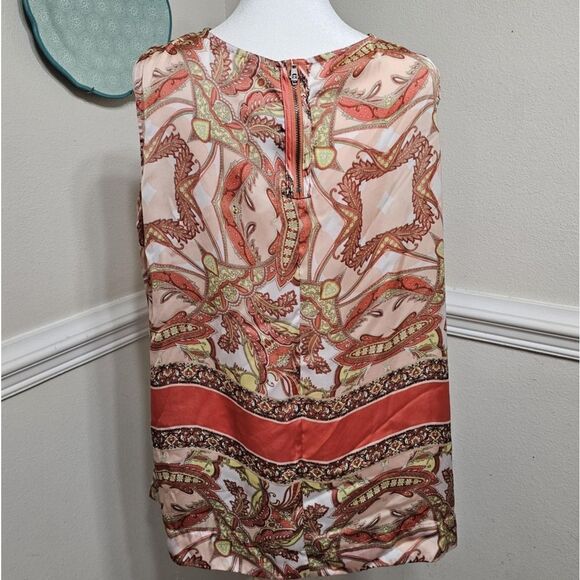 Floral Paisley Sleeveless Top - Picture 4 of 9